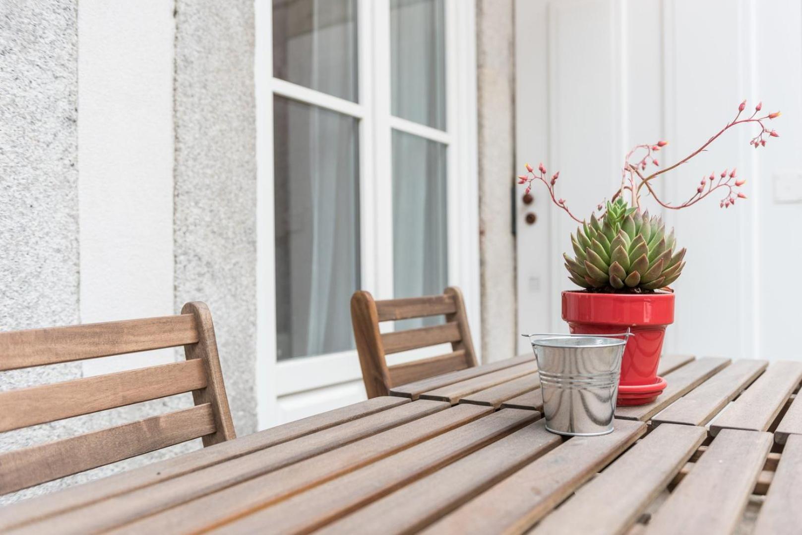Guestready - Lofted Getaway In Downtown Porto Lägenhet Exteriör bild